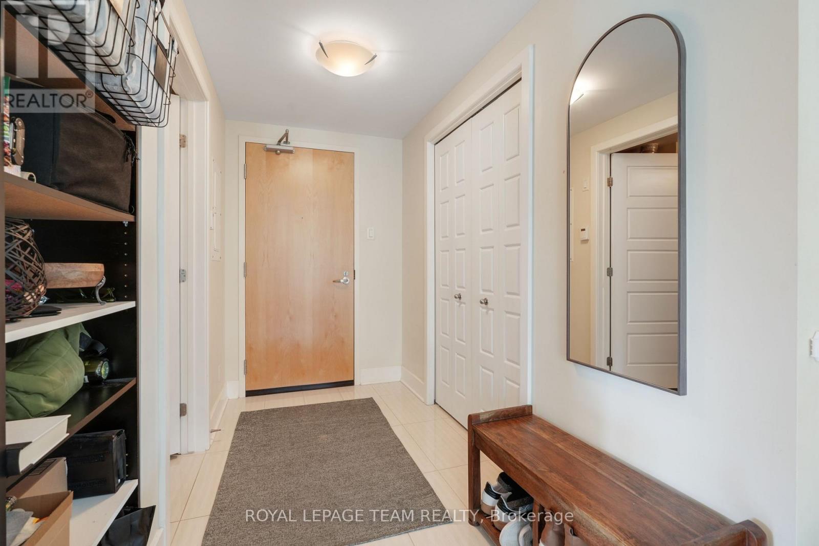 324 - 300c Lett Street, Ottawa, Ontario  K1R 0A8 - Photo 6 - X12723652