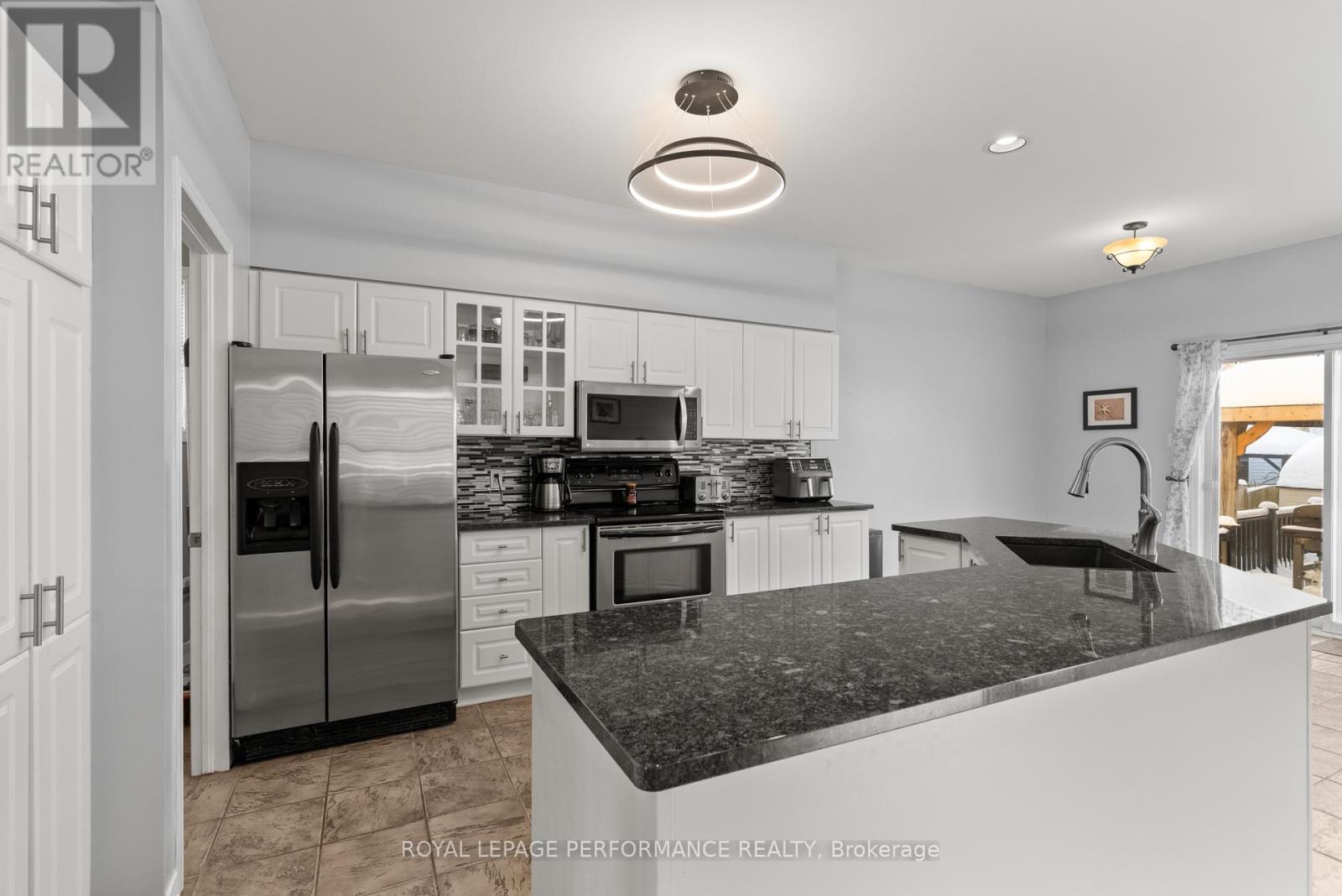 654 Valin Street, Ottawa, Ontario  K4A 3S9 - Photo 12 - X12723756