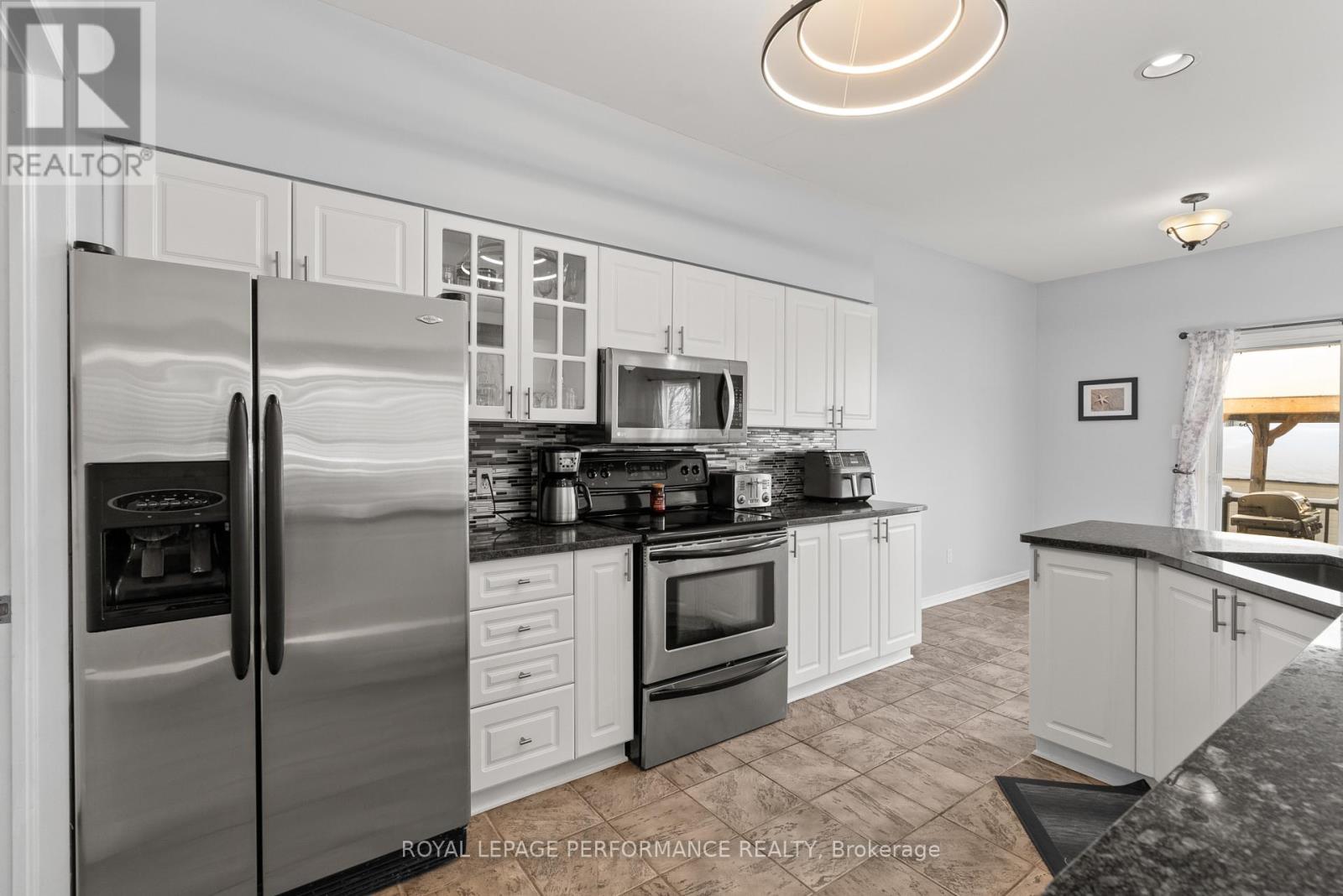 654 Valin Street, Ottawa, Ontario  K4A 3S9 - Photo 14 - X12723756