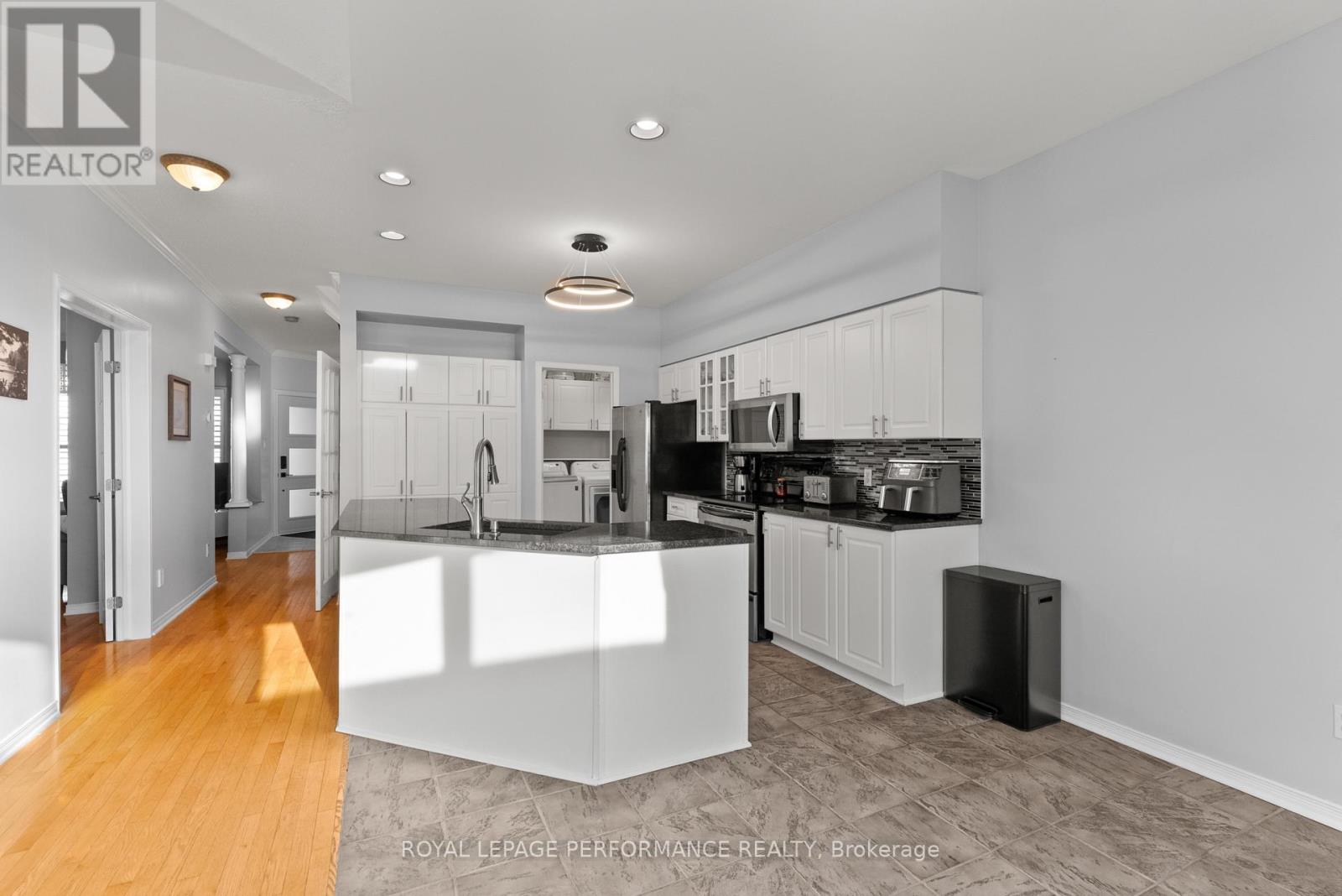 654 Valin Street, Ottawa, Ontario  K4A 3S9 - Photo 17 - X12723756