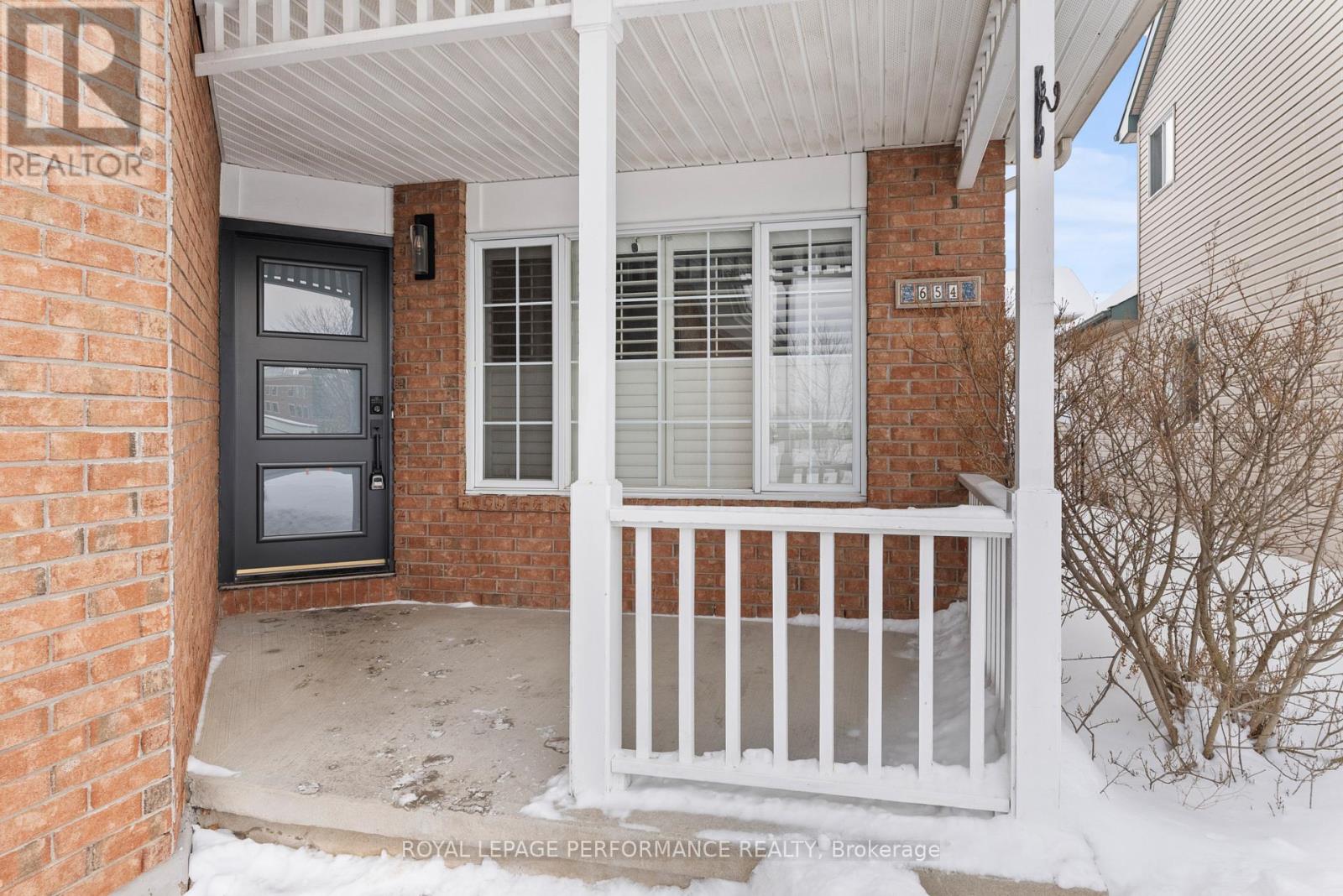 654 Valin Street, Ottawa, Ontario  K4A 3S9 - Photo 3 - X12723756