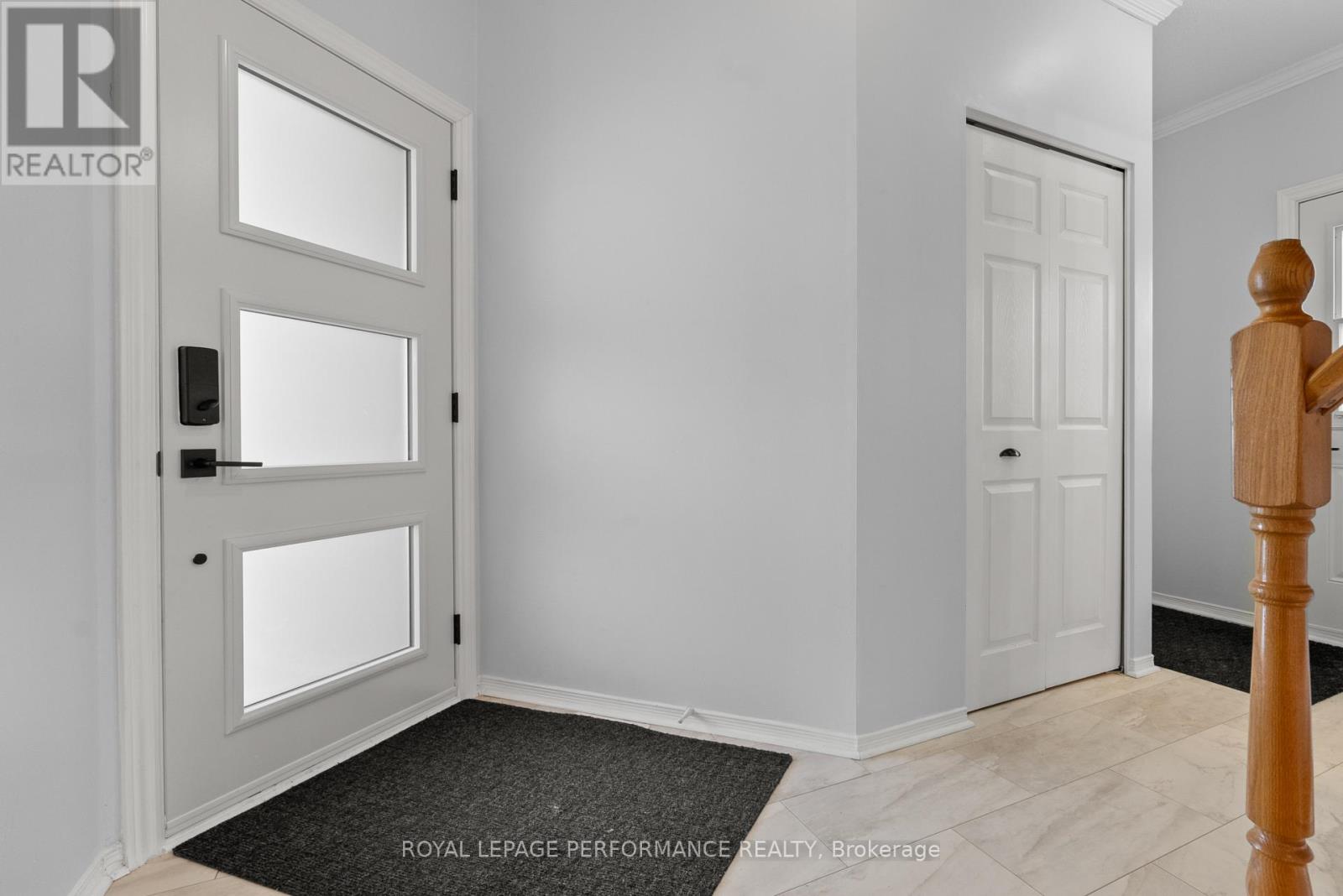 654 Valin Street, Ottawa, Ontario  K4A 3S9 - Photo 4 - X12723756