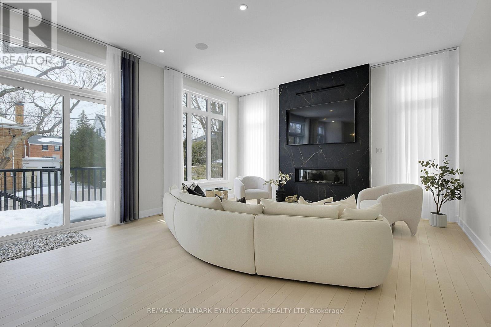 623 Rowanwood Avenue, Ottawa, Ontario  K2A 3E3 - Photo 11 - X12723832