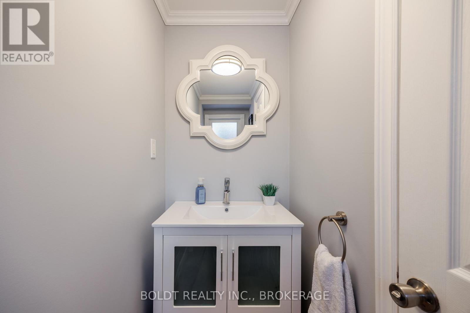 5 Upper Canada Drive, St. Catharines, Ontario  L2N 3H3 - Photo 27 - X12723838