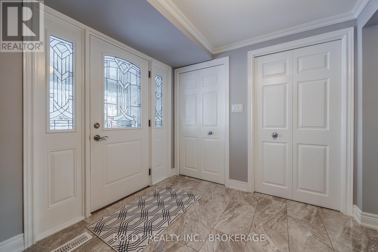 5 Upper Canada Drive, St. Catharines, Ontario  L2N 3H3 - Photo 6 - X12723838