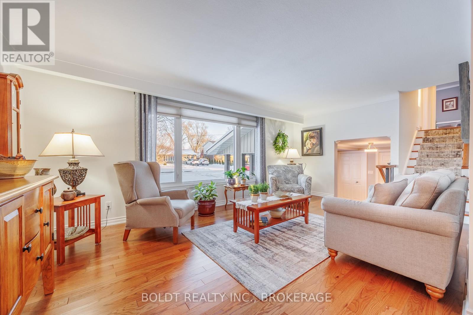 5 Upper Canada Drive, St. Catharines, Ontario  L2N 3H3 - Photo 9 - X12723838