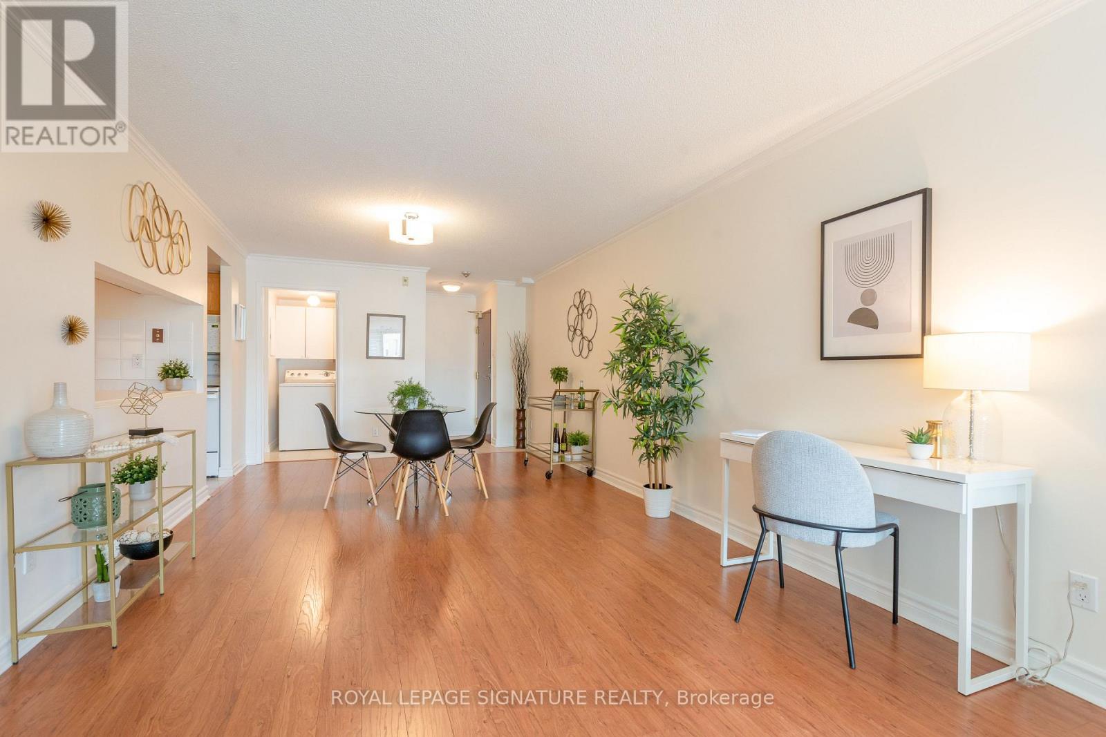 206 - 356 Mcrae Drive, Toronto, Ontario  M4G 4G4 - Photo 12 - C12723574