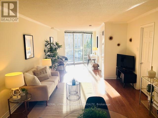 206 - 356 Mcrae Drive, Toronto, Ontario  M4G 4G4 - Photo 2 - C12723574