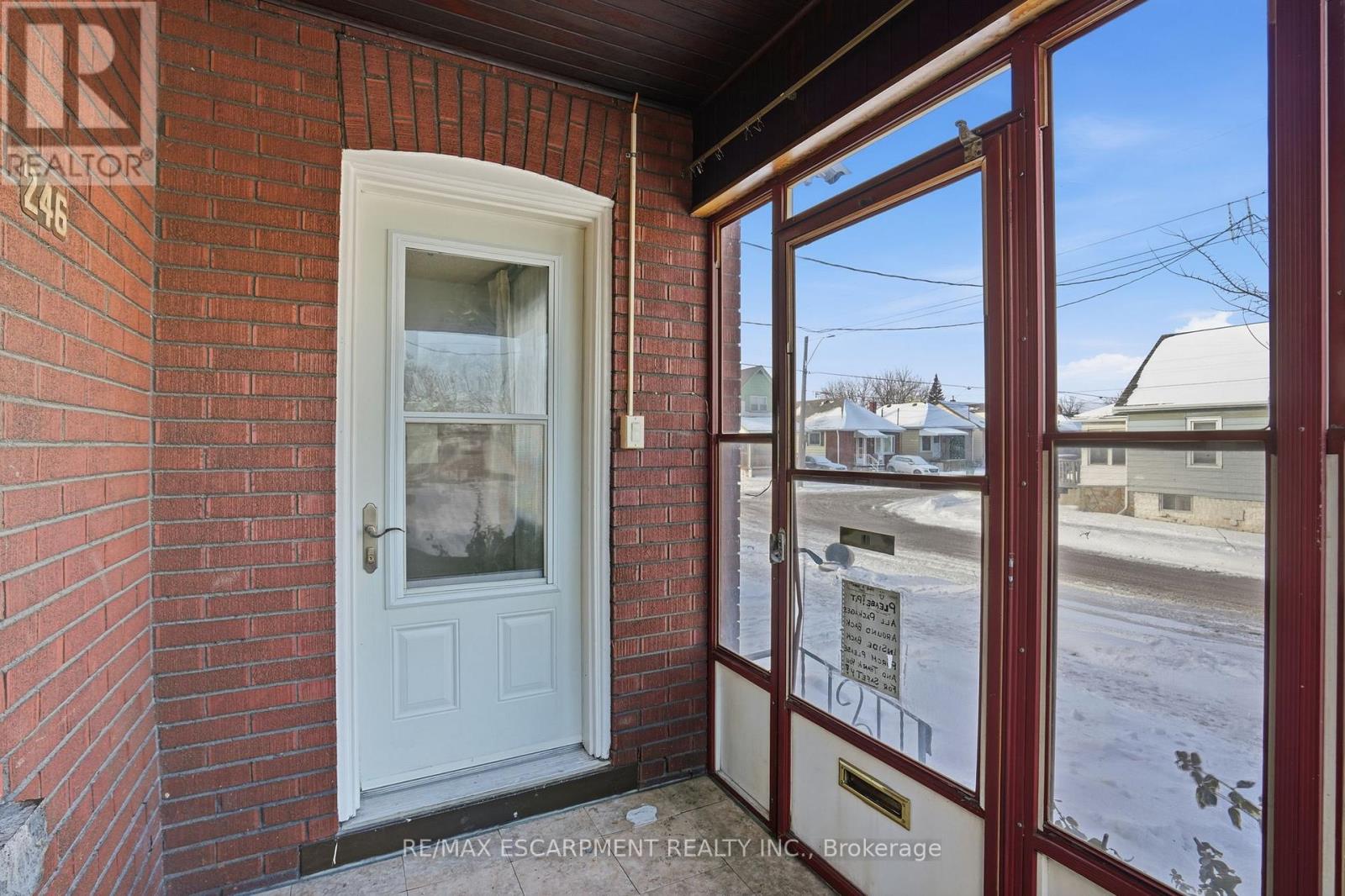 246 Cope Street, Hamilton, Ontario  L8H 5B5 - Photo 7 - X12518404
