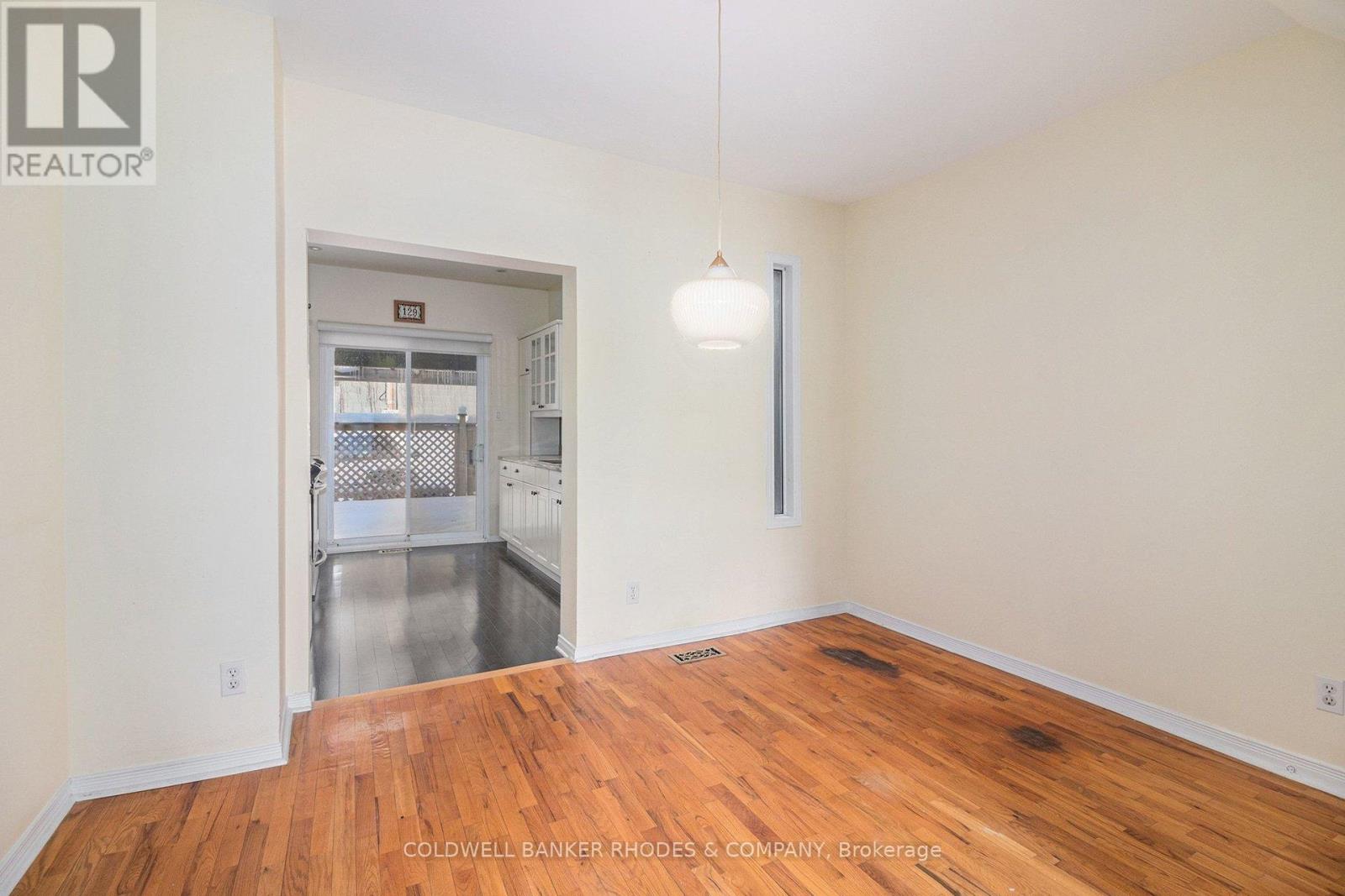 129 Elm Street, Ottawa, Ontario  K1R 6N4 - Photo 10 - X12543366