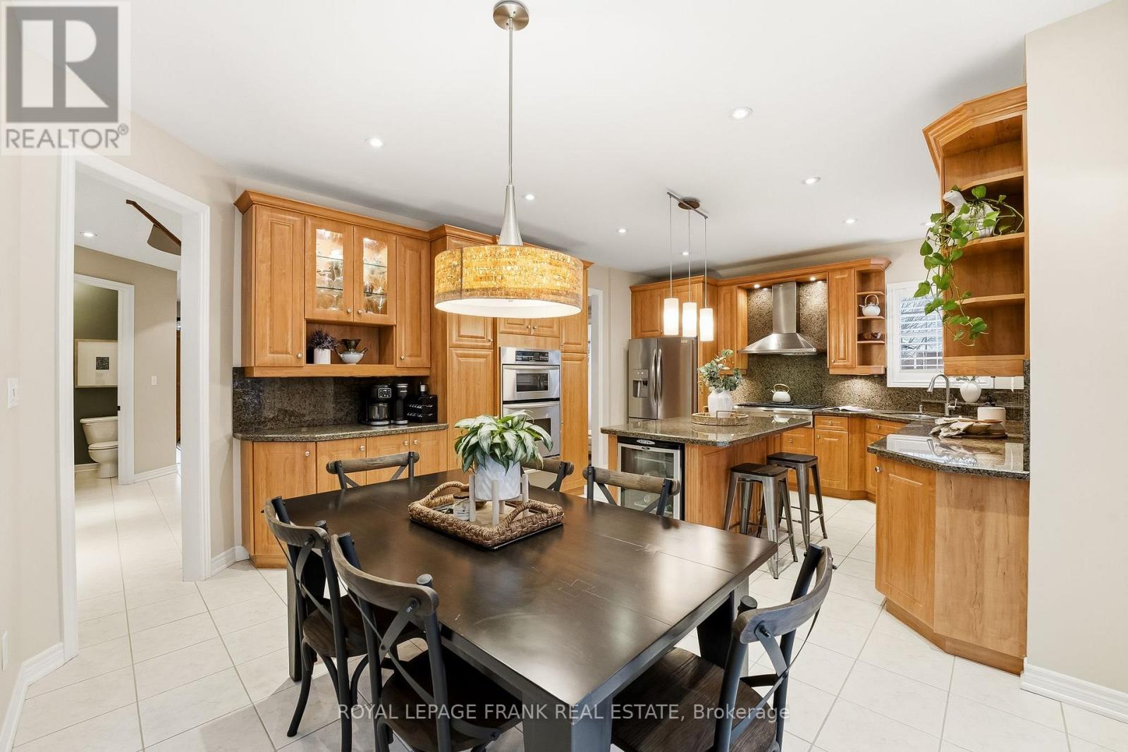 2 Braddock Court, Whitby, Ontario L1M 2N1 - Photo 13 - E12723784