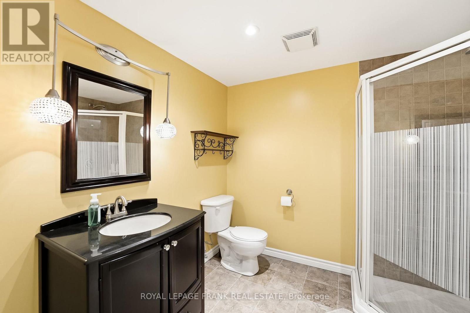 2 Braddock Court, Whitby, Ontario L1M 2N1 - Photo 32 - E12723784