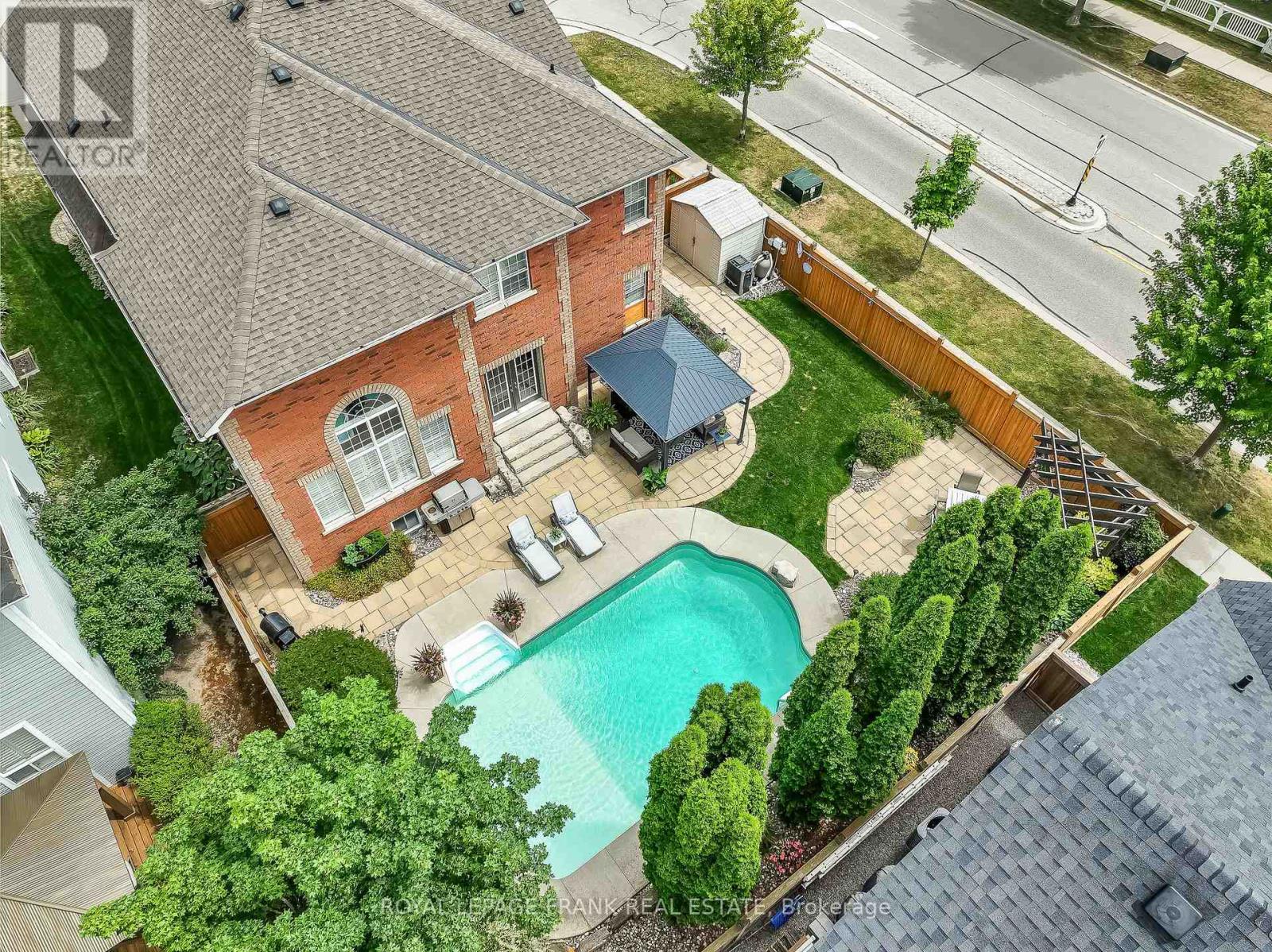 2 Braddock Court, Whitby, Ontario L1M 2N1 - Photo 39 - E12723784