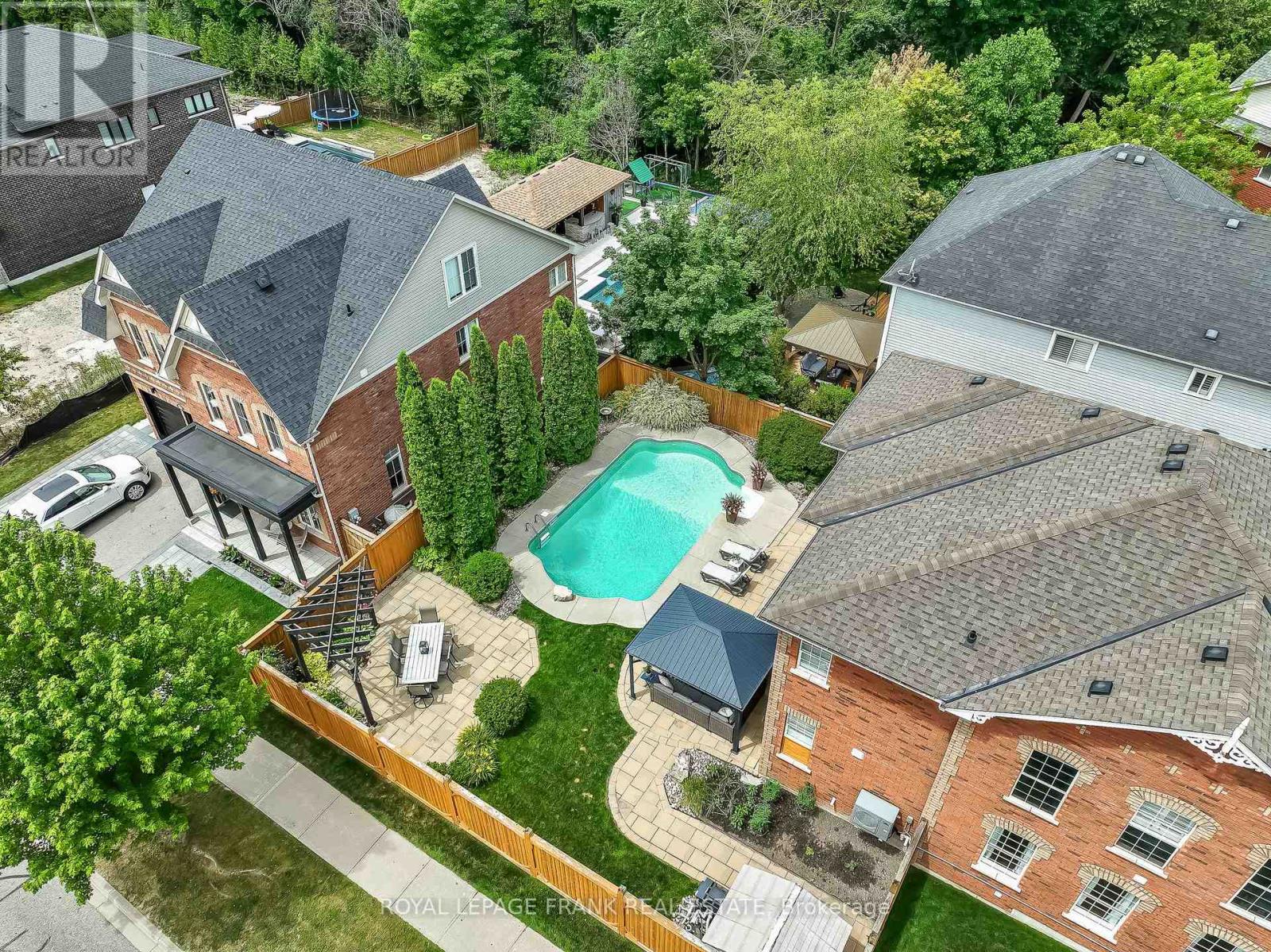 2 Braddock Court, Whitby, Ontario L1M 2N1 - Photo 40 - E12723784