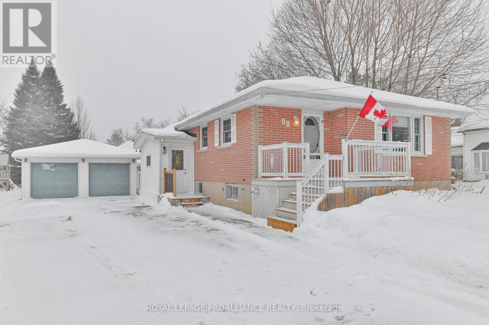 98 ONTARIO STREET, Brighton, Ontario