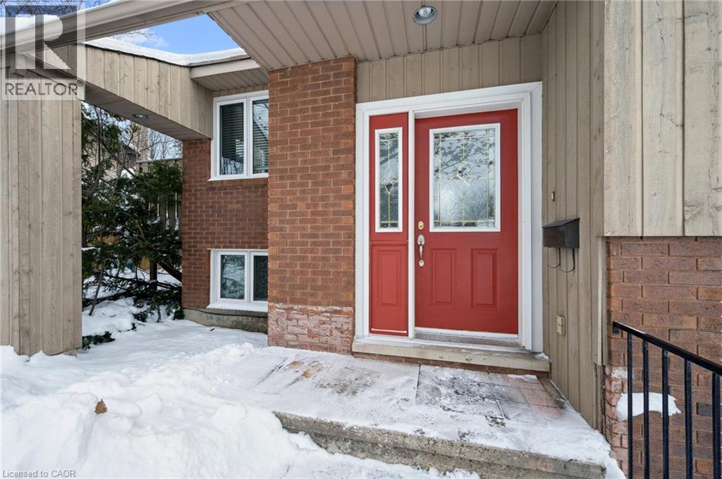 19 Broadview Court, Kitchener, Ontario  N2A 2X8 - Photo 3 - 40798739