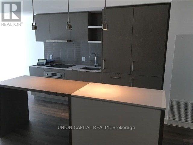 2105 - 88 HARBOUR STREET, Toronto, Ontario