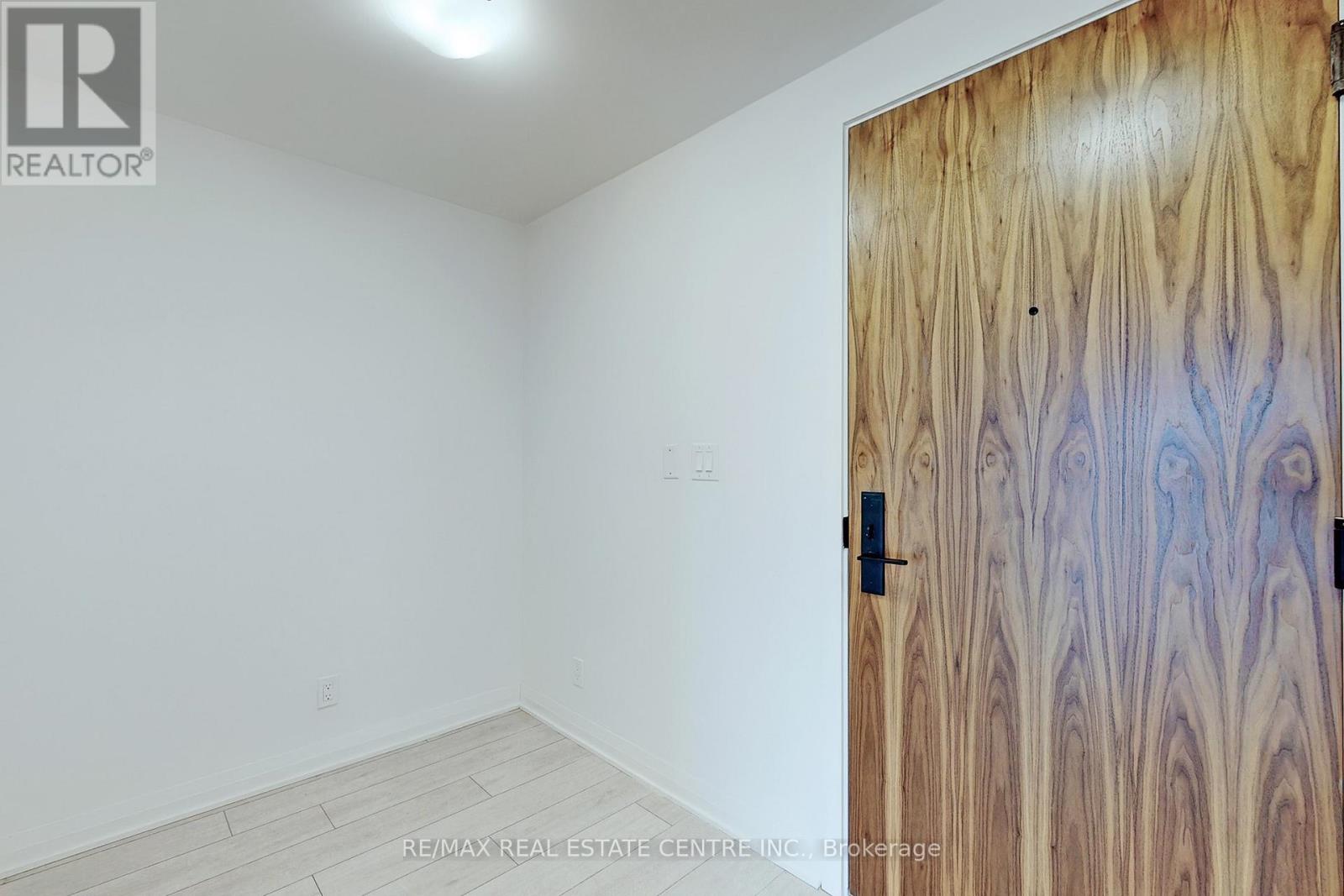 1401 - 99 Foxbar Road, Toronto, Ontario  M4V 0B2 - Photo 15 - C12723758