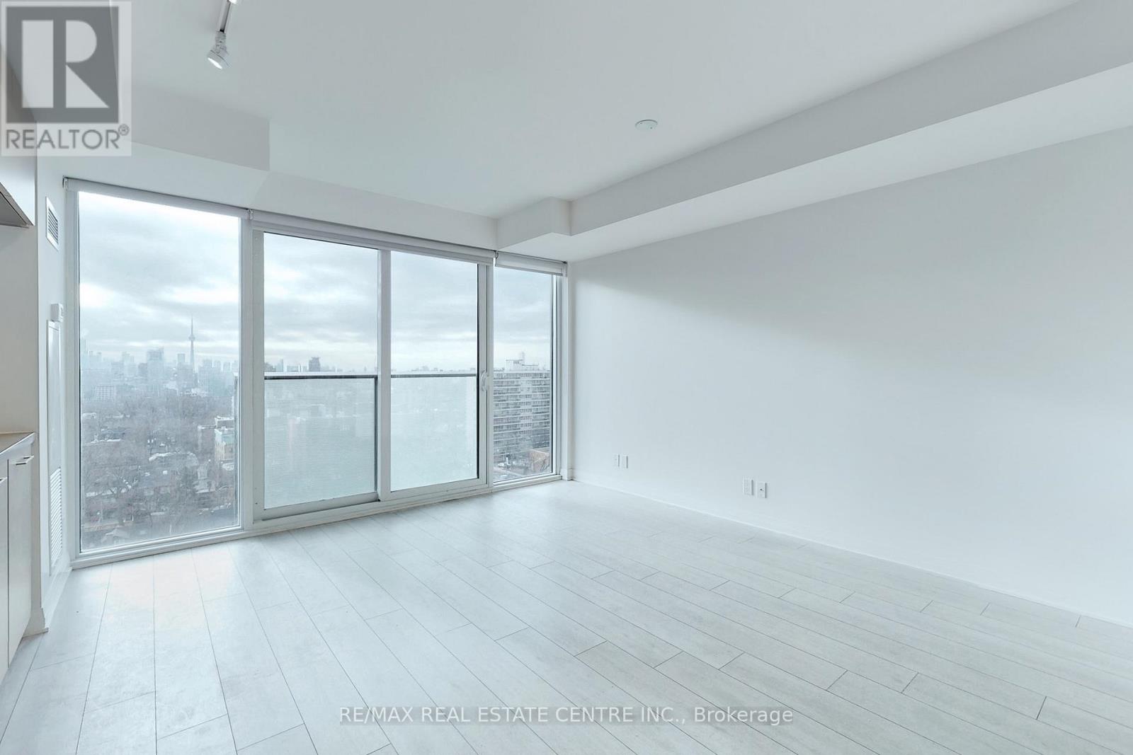 1401 - 99 Foxbar Road, Toronto, Ontario  M4V 0B2 - Photo 4 - C12723758