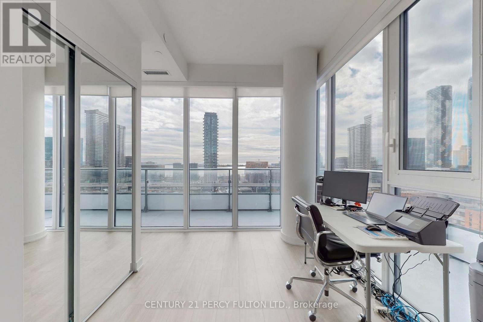 1555 - 121 Lower Sherbourne Street, Toronto, Ontario  M5A 0W8 - Photo 17 - C12723776