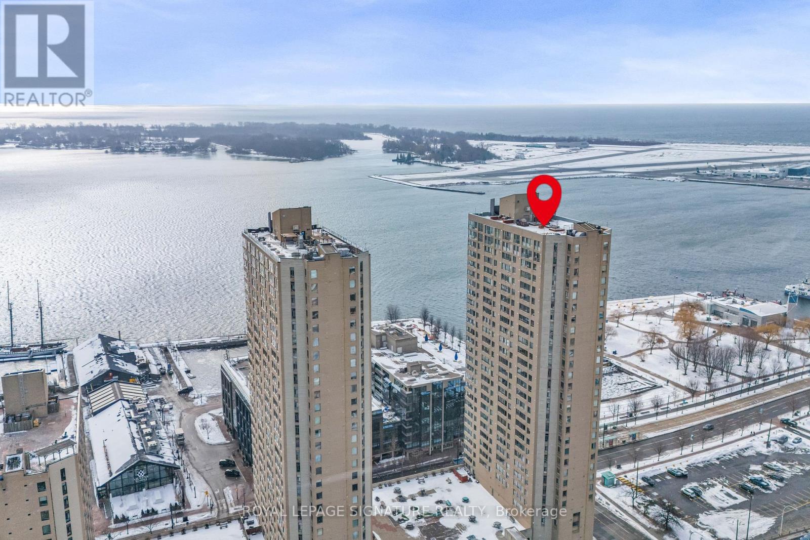 2507 - 270 Queens Quay W, Toronto, Ontario  M5J 2N4 - Photo 2 - C12723792