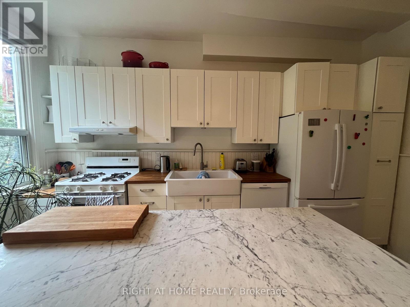 60 Mitchell Avenue, Toronto, Ontario  M6J 1B9 - Photo 10 - C12723836