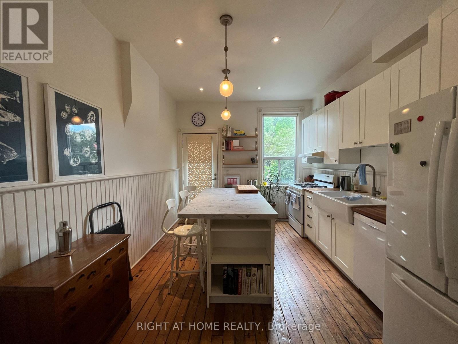 60 Mitchell Avenue, Toronto, Ontario  M6J 1B9 - Photo 8 - C12723836