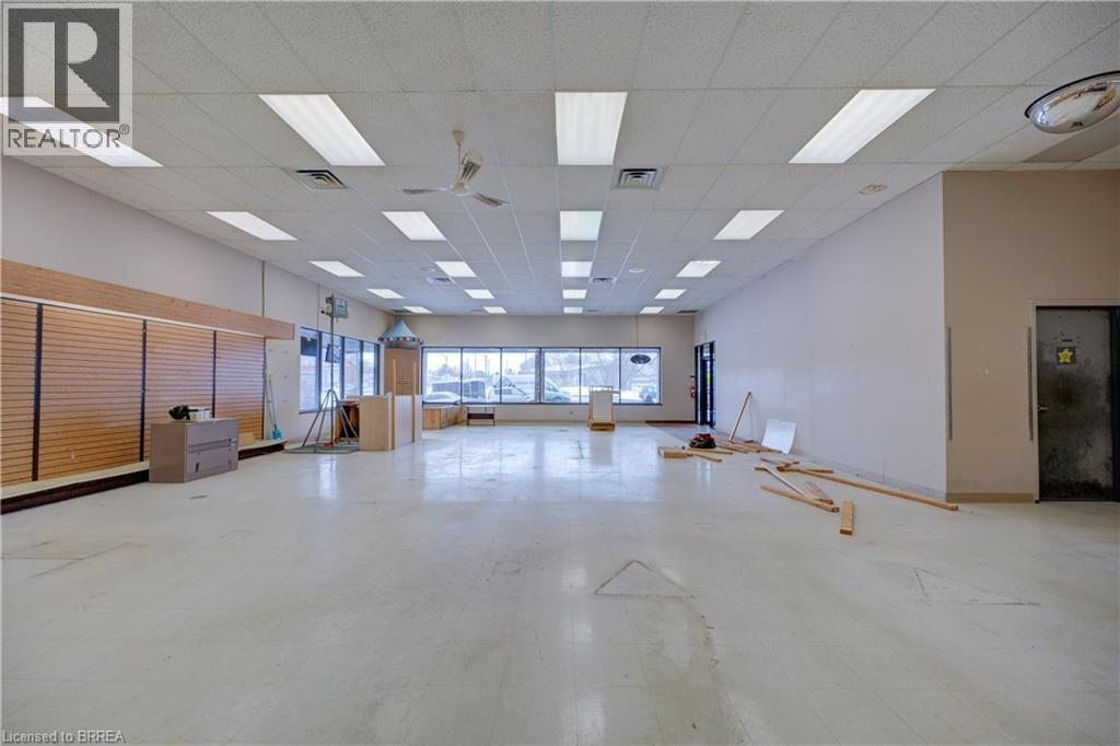 320 North Park Street Unit# E, Brantford, Ontario  N3R 4L3 - Photo 5 - 40790957