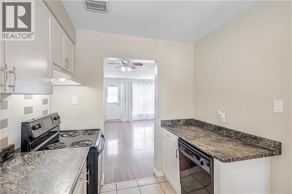 273 Elgin Street Unit# 33, Brantford, Ontario  N3S 5B2 - Photo 10 - 40784611