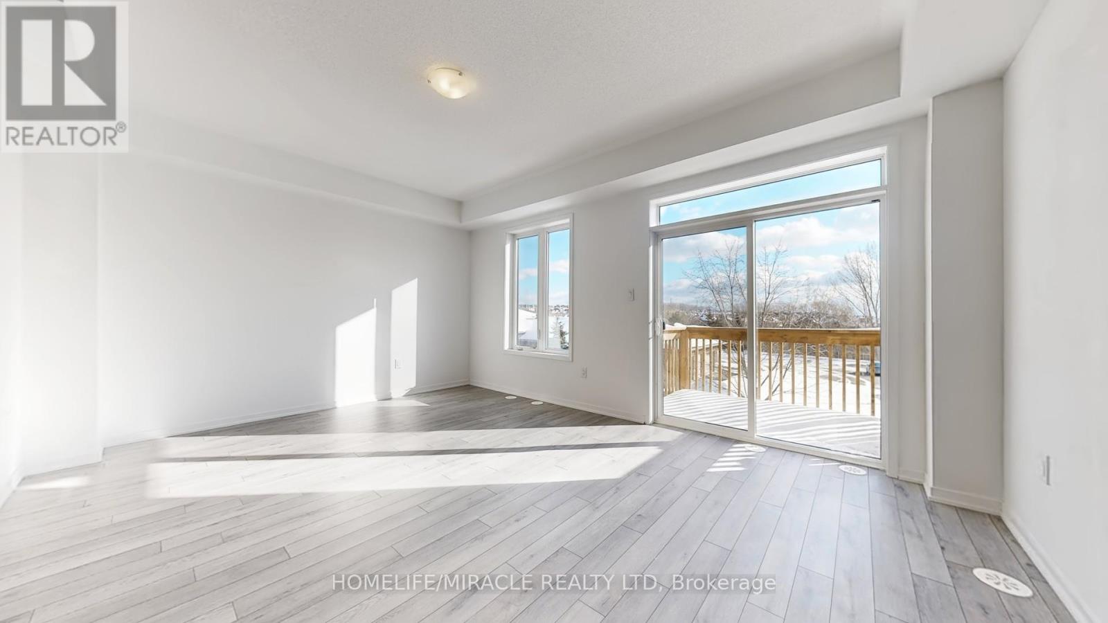 779 Heathrow Path, Oshawa, Ontario  L1K 3G4 - Photo 4 - E12723668