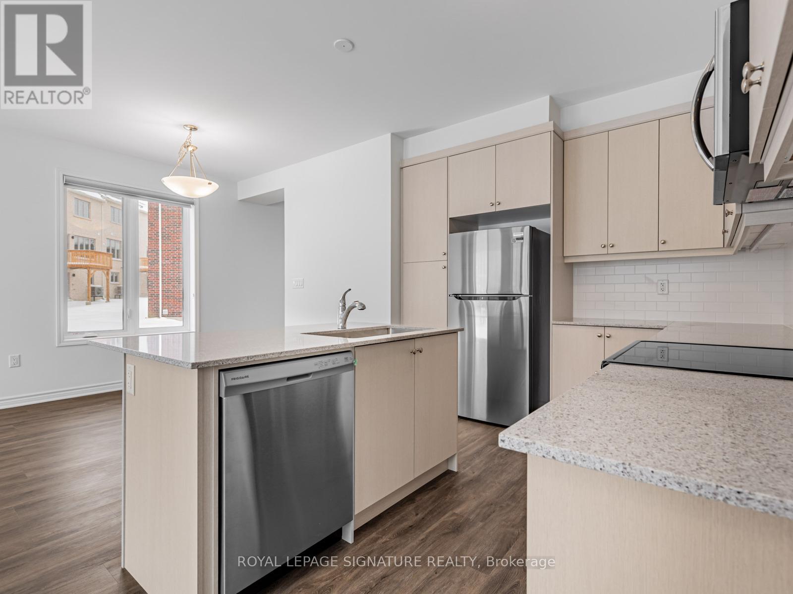 1747 Mineral Springs Way, Pickering, Ontario  L1X 0J2 - Photo 11 - E12723688