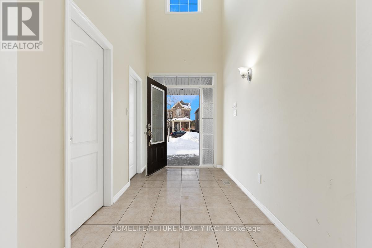 18 Stockell Crescent, Ajax, Ontario  L1T 0M5 - Photo 3 - E12723762