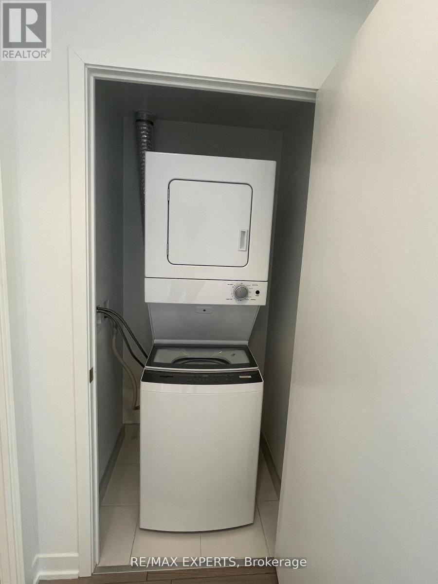 1101 - 474 Caldari Road, Vaughan, Ontario  L4K 0R5 - Photo 7 - N12723764