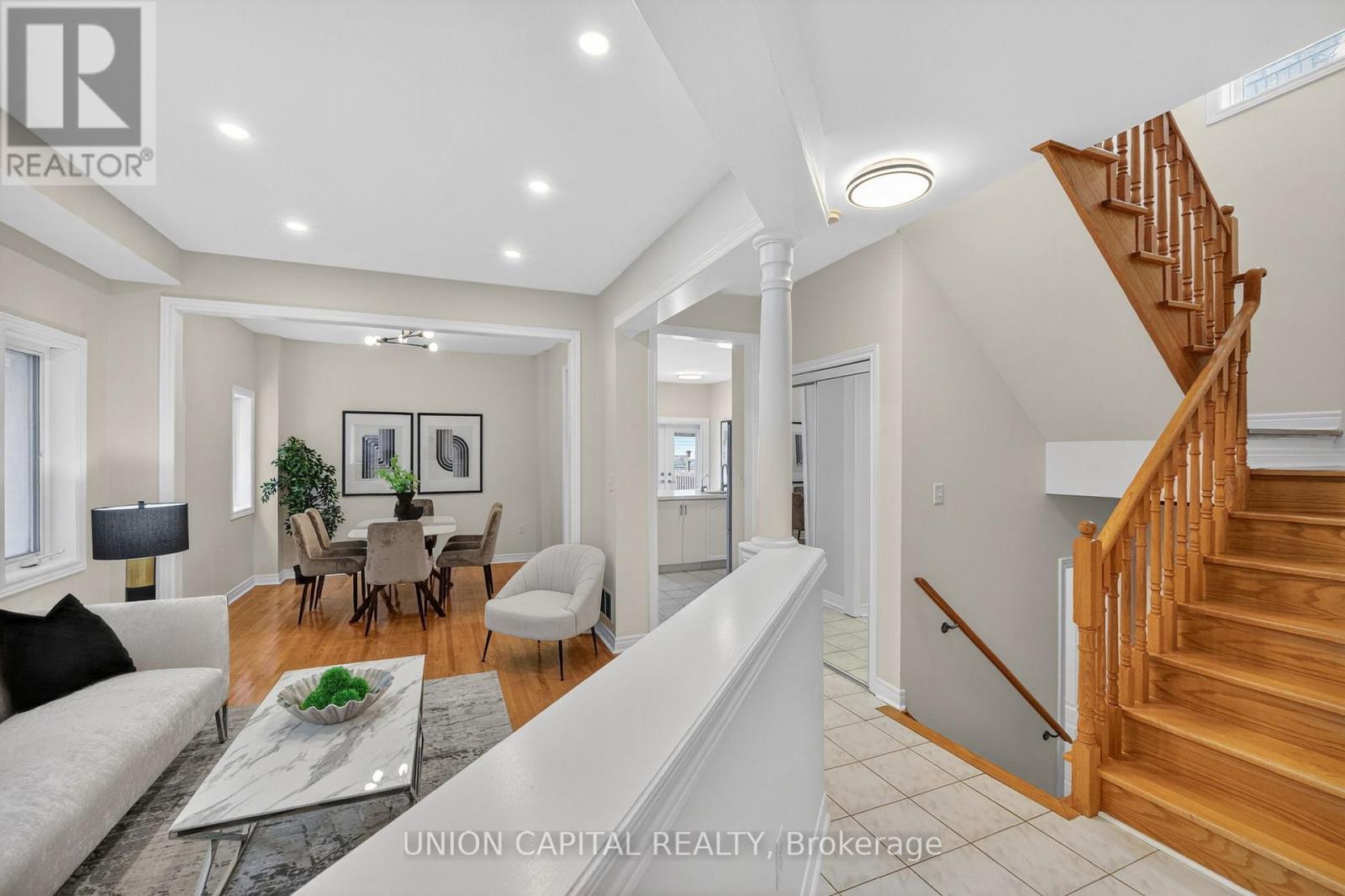 58 Golden Oak Avenue, Richmond Hill, Ontario  L4S 1Y5 - Photo 4 - N12709558