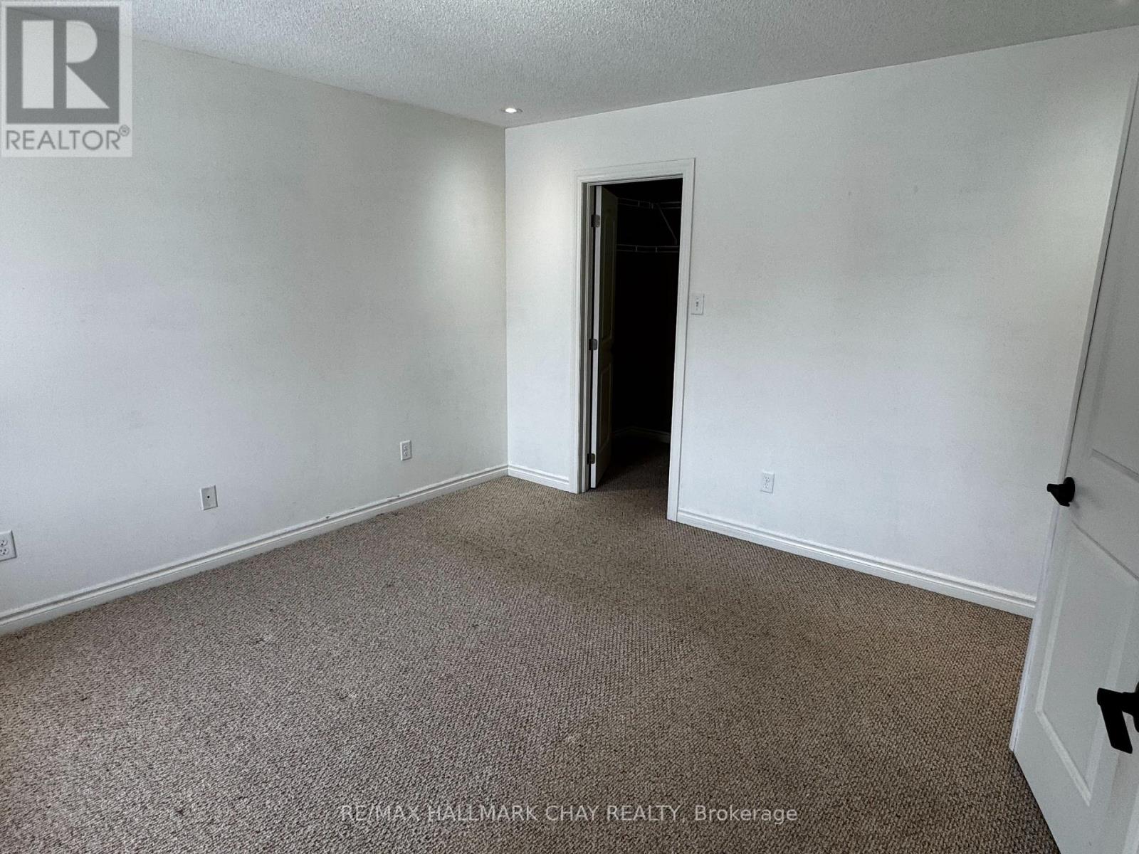 77 White Crescent, Barrie (Holly), Ontario L4N 5Z9 - Photo 21 - S12723646