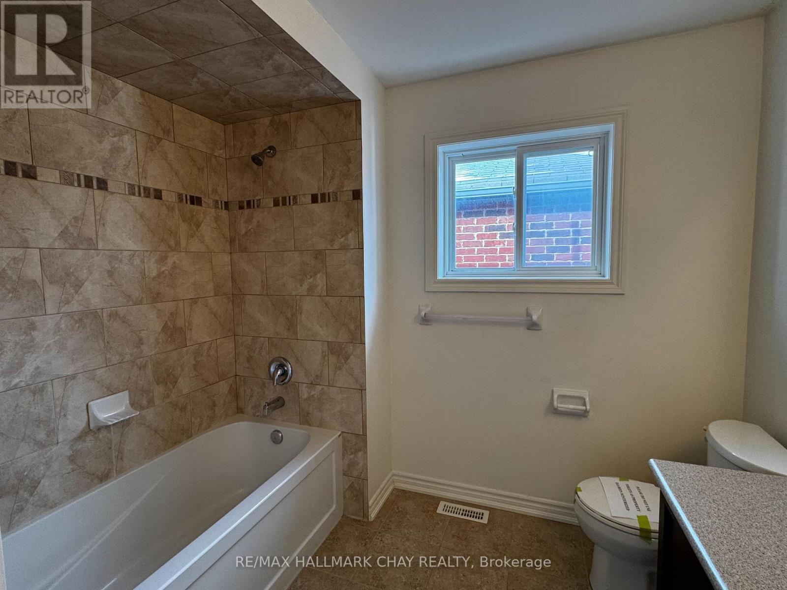 77 White Crescent, Barrie (Holly), Ontario L4N 5Z9 - Photo 30 - S12723646