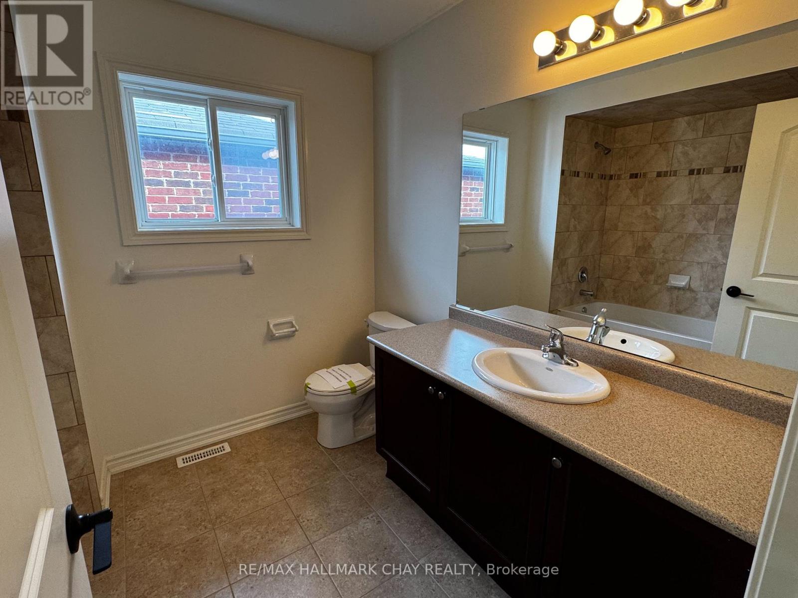 77 White Crescent, Barrie (Holly), Ontario L4N 5Z9 - Photo 31 - S12723646