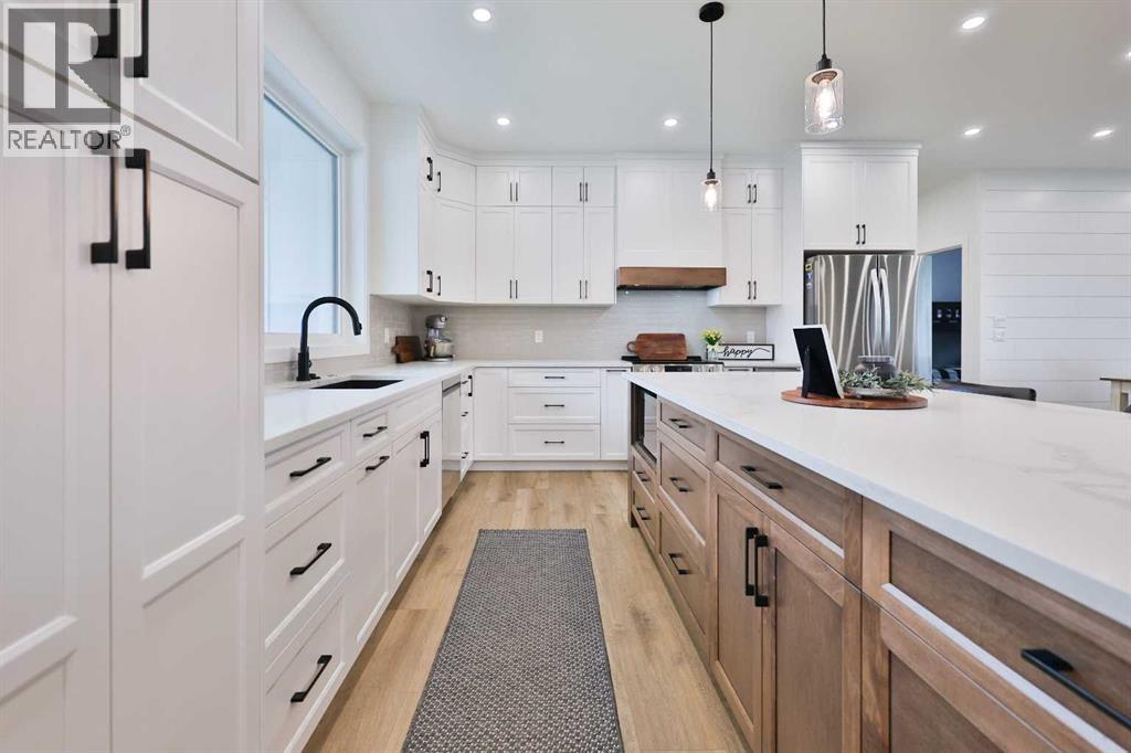 246 4a Street, Stirling, Alberta  T0K 2E0 - Photo 5 - A2280045