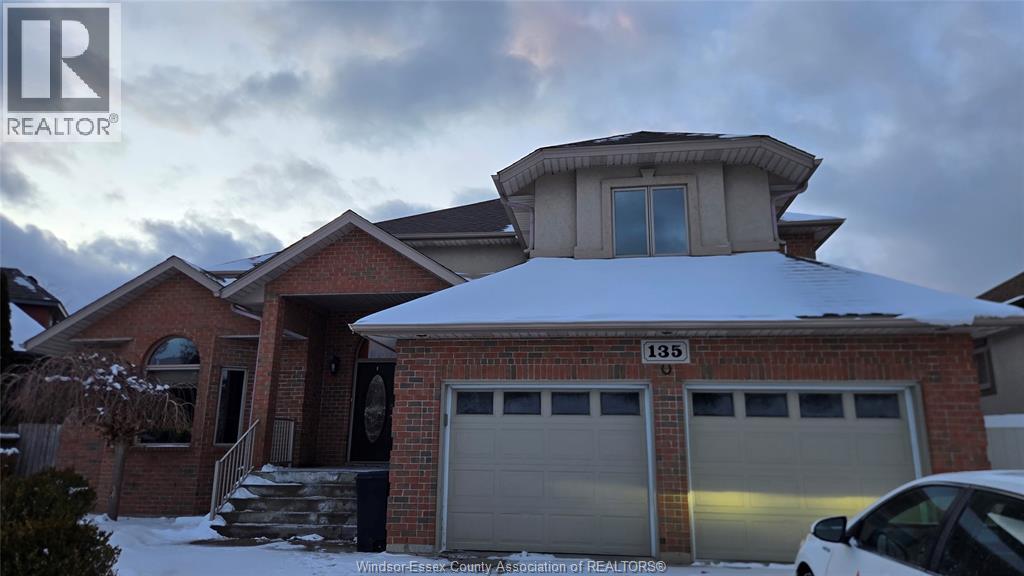 MLS# 26001786: 135 WINCLARE DRIVE Unit# LOWER, Tecumseh, Canada