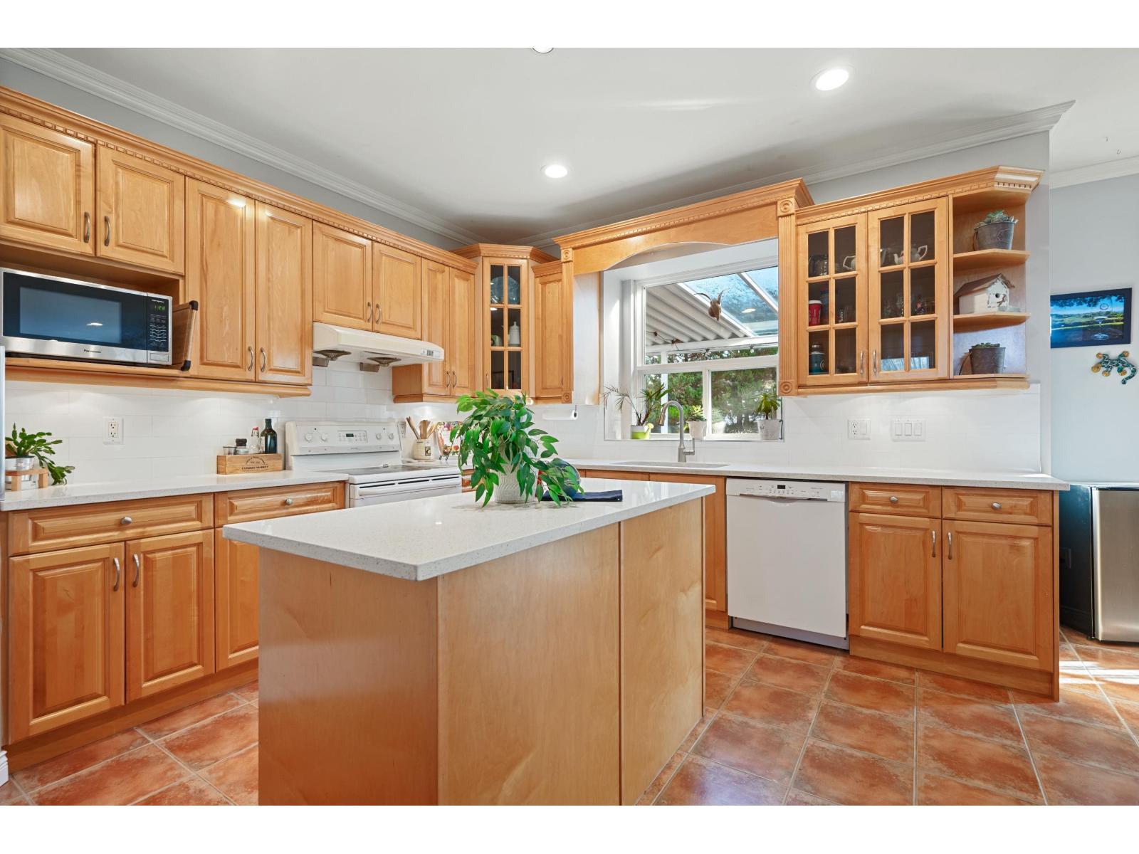 16958 80a Avenue, Surrey, British Columbia  V4N 4Y7 - Photo 7 - R3080682