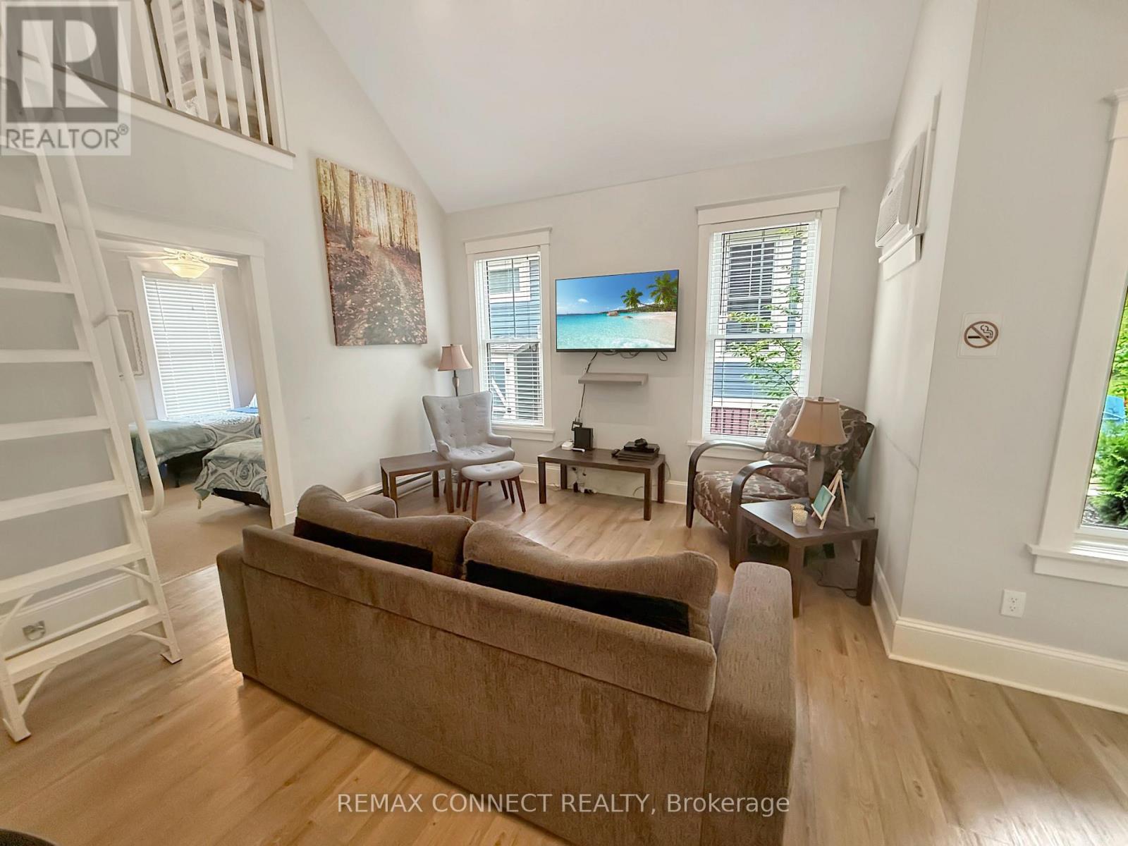 209 - 50 Hollow Lane, Prince Edward County, Ontario  K8N 4Z4 - Photo 15 - X12598896