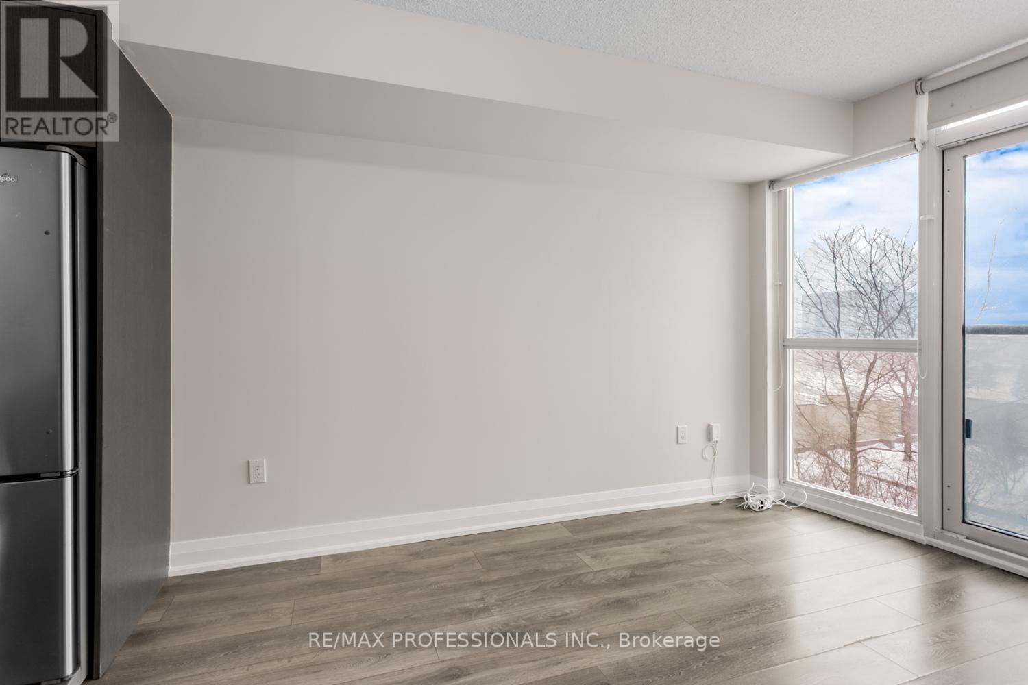 606 - 9 Valhalla Inn Road, Toronto, Ontario  M9B 0B2 - Photo 14 - W12723602