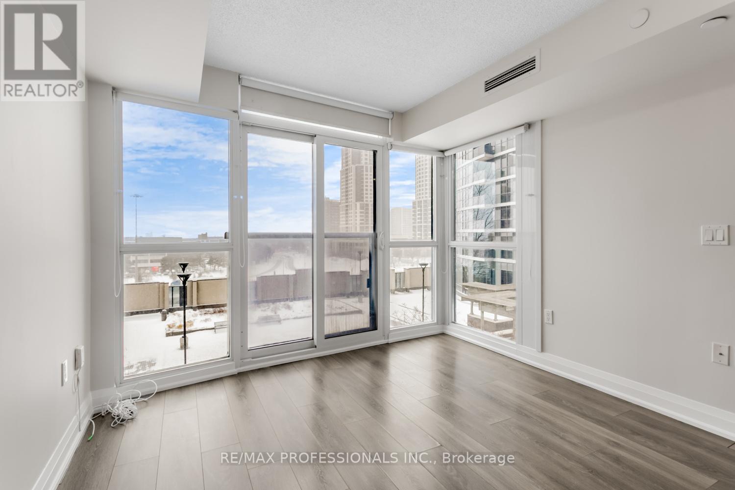 606 - 9 Valhalla Inn Road, Toronto, Ontario  M9B 0B2 - Photo 15 - W12723602