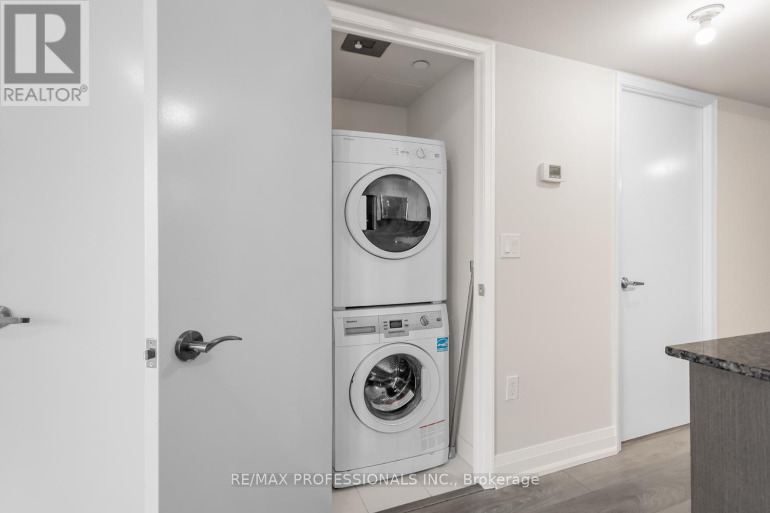 606 - 9 Valhalla Inn Road, Toronto, Ontario  M9B 0B2 - Photo 17 - W12723602