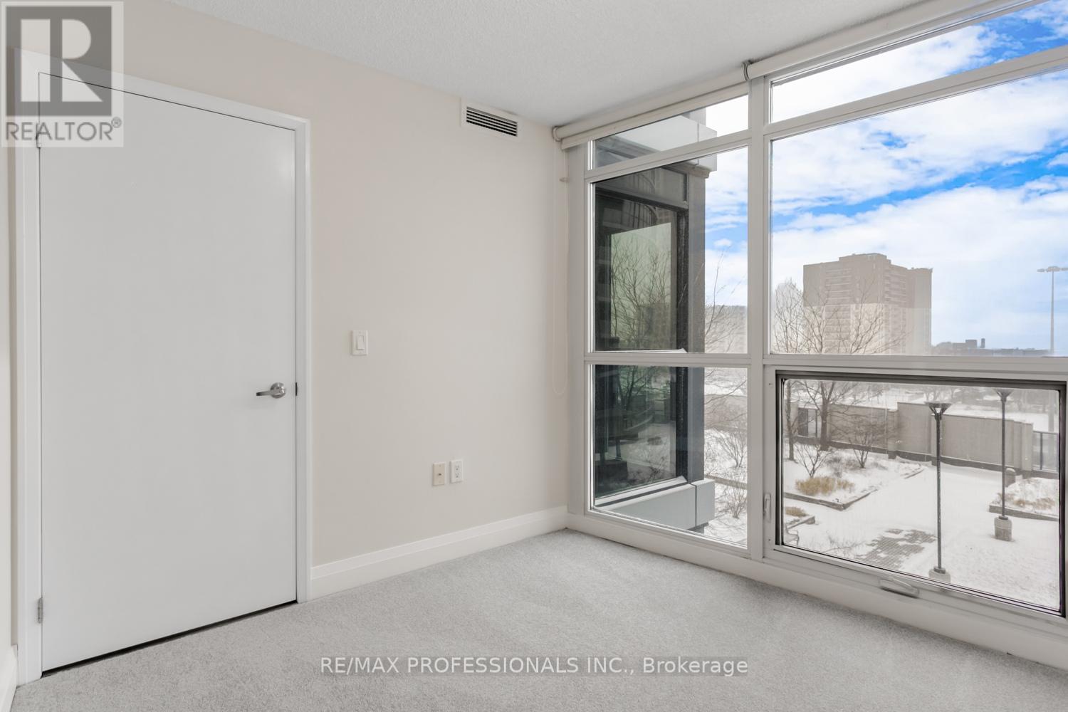 606 - 9 Valhalla Inn Road, Toronto, Ontario  M9B 0B2 - Photo 21 - W12723602