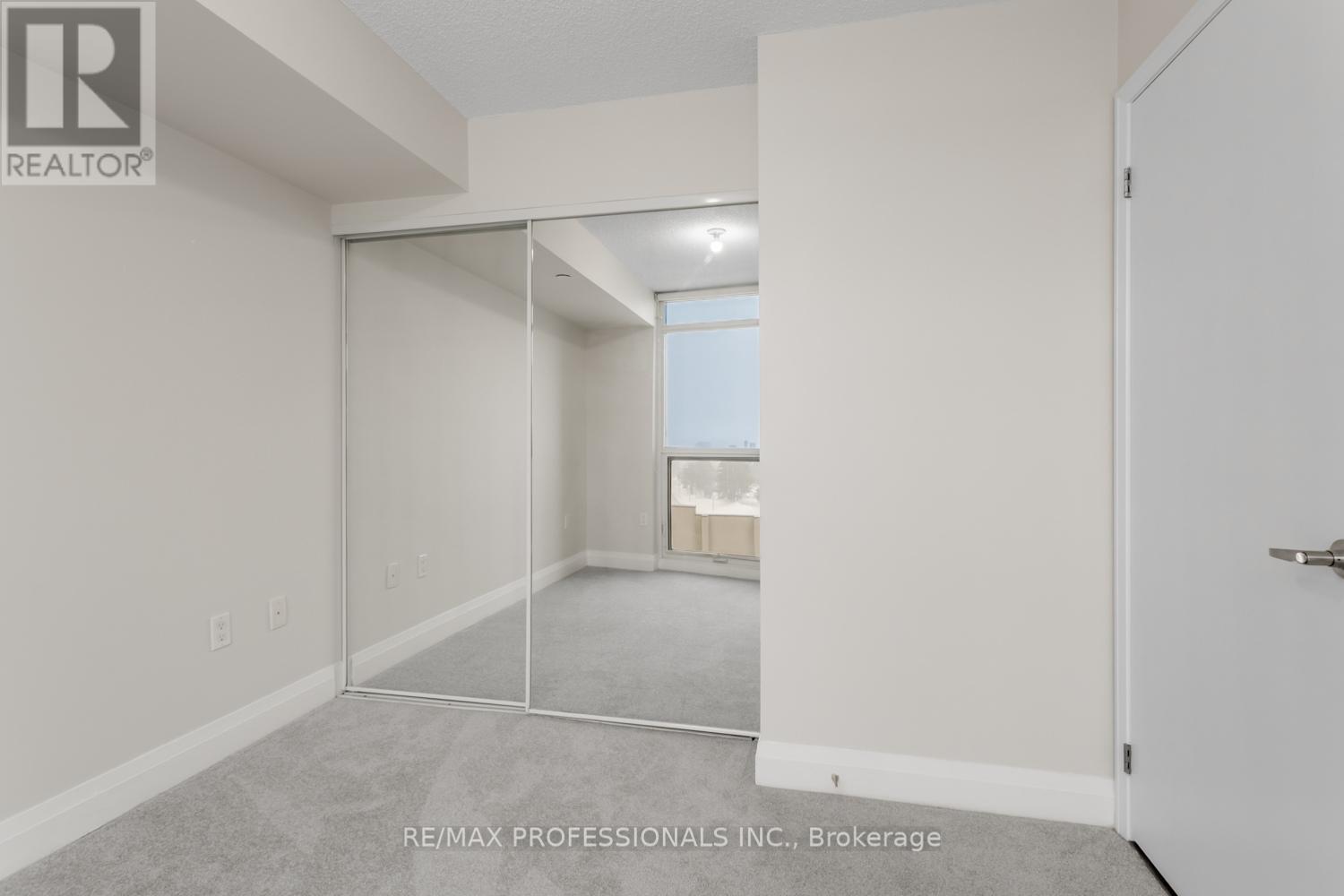 606 - 9 Valhalla Inn Road, Toronto, Ontario  M9B 0B2 - Photo 24 - W12723602