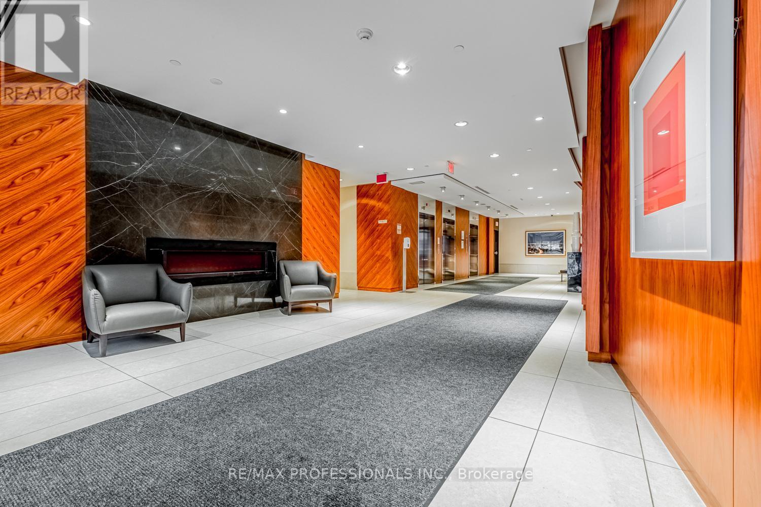 606 - 9 Valhalla Inn Road, Toronto, Ontario  M9B 0B2 - Photo 3 - W12723602