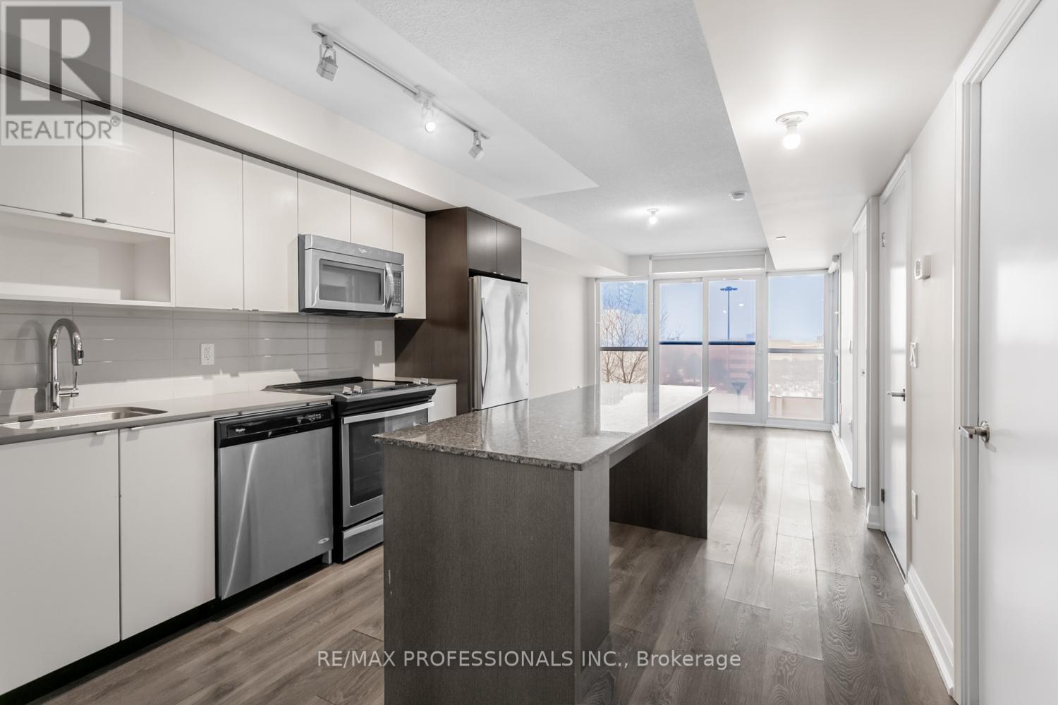 606 - 9 Valhalla Inn Road, Toronto, Ontario  M9B 0B2 - Photo 8 - W12723602