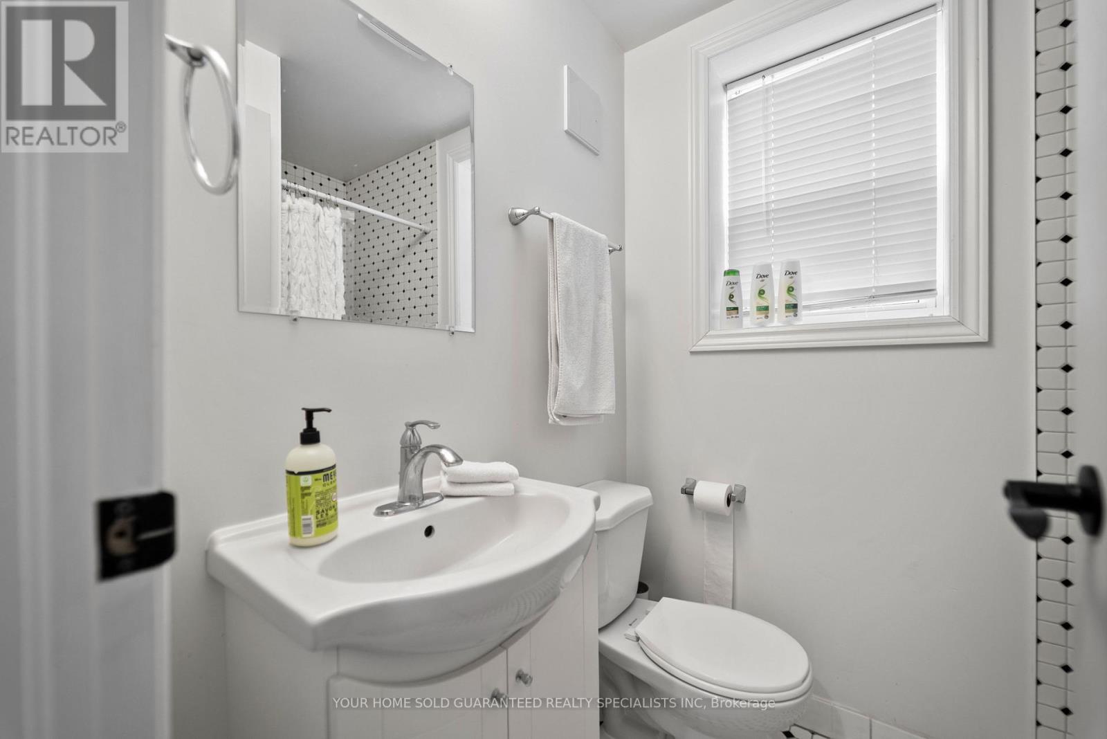 2014 Edinburg Drive, Burlington, Ontario  L7R 2C9 - Photo 33 - W12723608