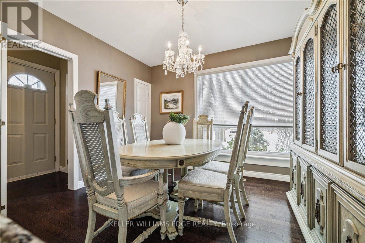 359 Pepper Drive, Burlington, Ontario  L7R 3C8 - Photo 11 - W12723686